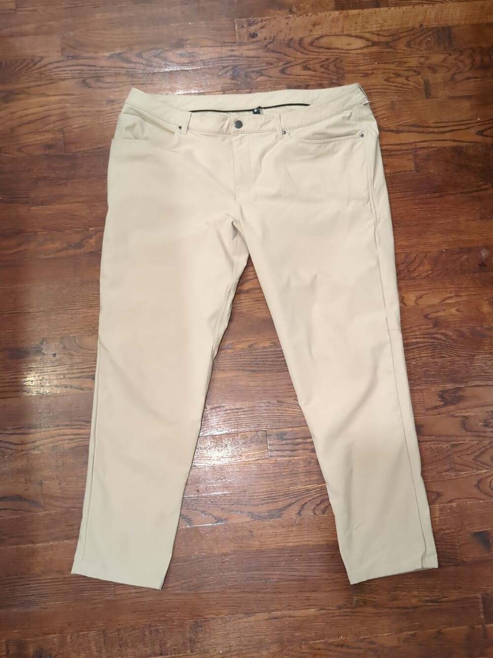 Lululemon ABC Pant Size 40 Beige Slim Fit Performance Trousers